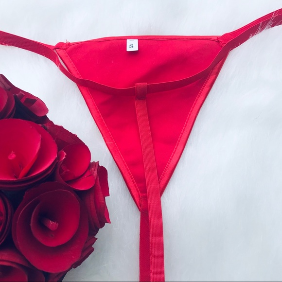 Vintage Red Paisley Print Thong - Picture 3 of 3